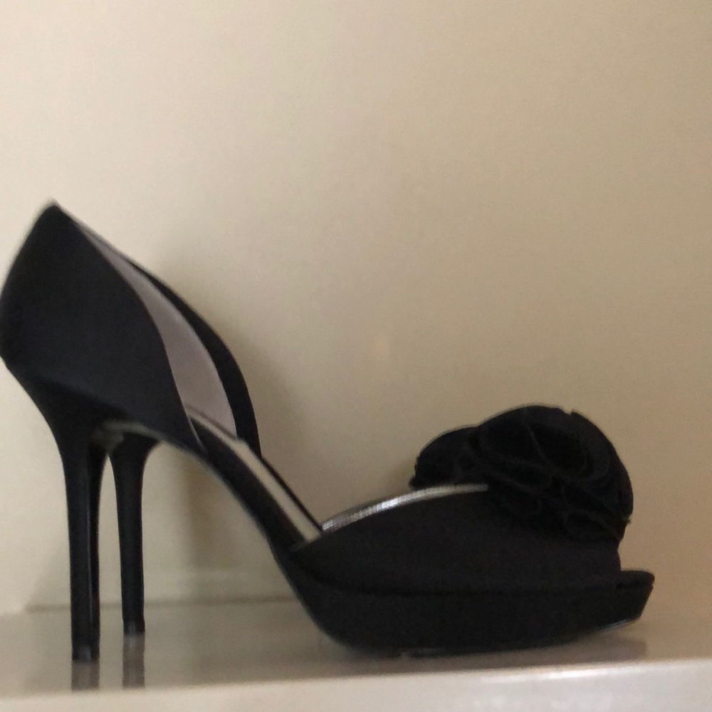 New Nina lister satin shoes size 9